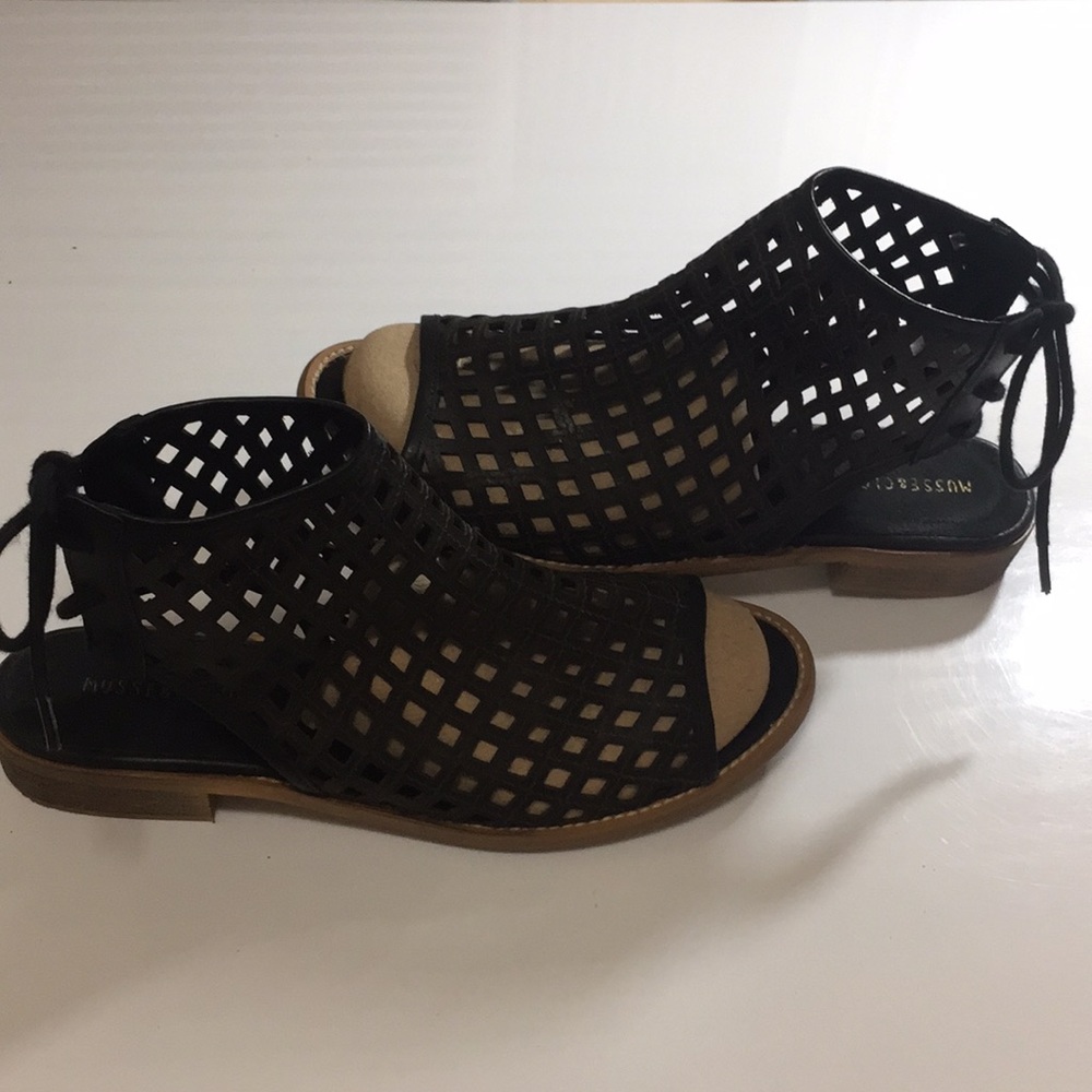 Musse & Cloud Sandals✨ Size 40